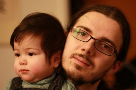 Clovis, 11 mois et demi, et son père
